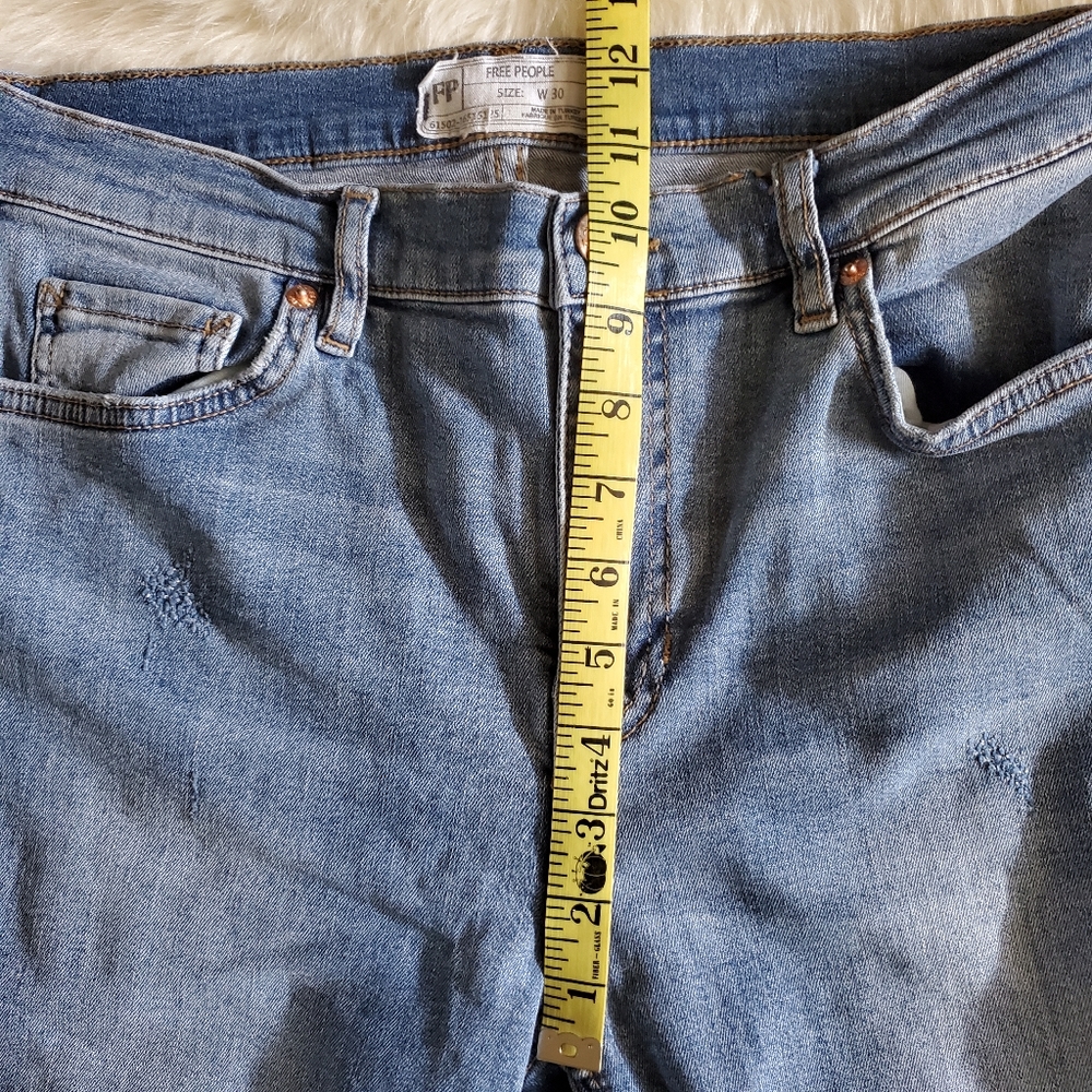 Free People Great Heights Frayed Hem Distressed Skinny Jeans Size 30 - Picture 15 of 16